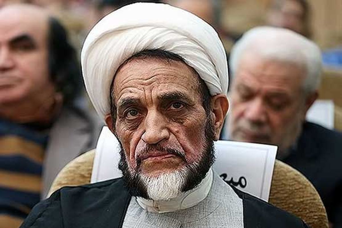 اشرفی‌اصفهانی:روحانی با من کنار می‌آید