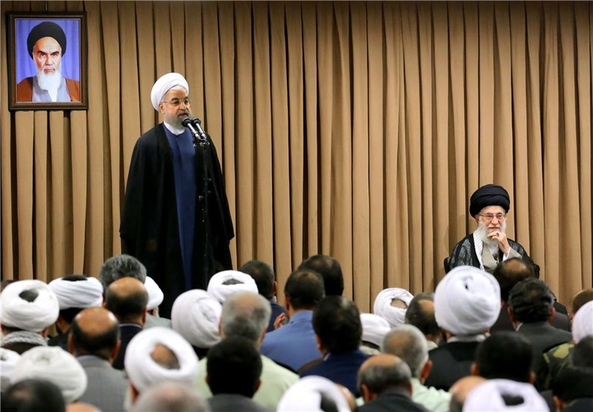 روحانی:حقوق بالای چند نفر را تبدیل به مسئله ملی نکنیم