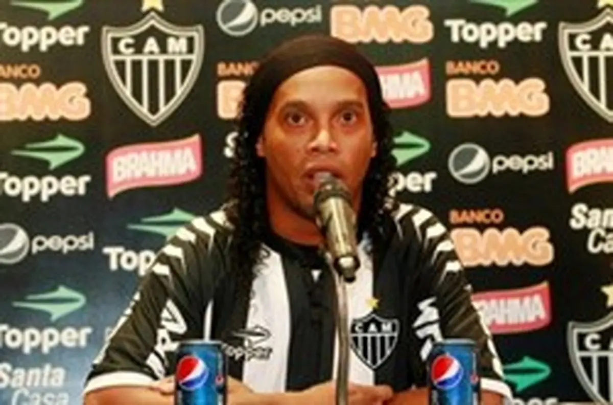 رونالدینیو هم خواننده شد/عکس