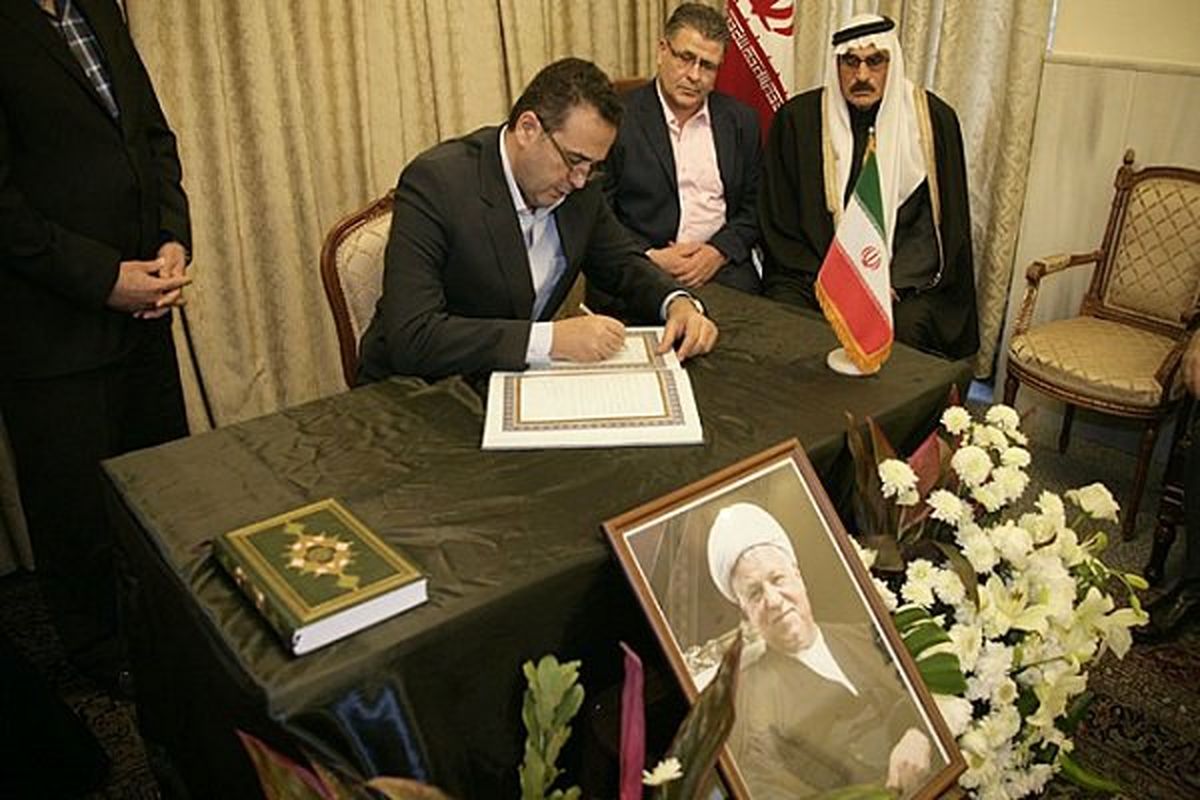 شخصیت های سوری دفتر یادبود آیت الله هاشمی رفسنجانی را امضا کردند