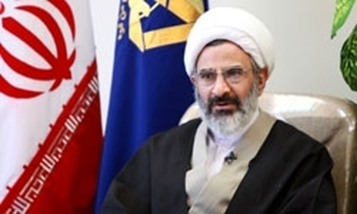 دشمن به دنبال رخنه در میان نیروهای کارآمد نظام است