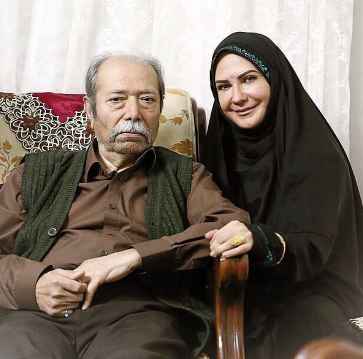 لعیا زنگنه در خانه پیشکسوت سینمای ایران + عکس