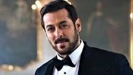 عکس از انعطاف بدنی سلمان خان