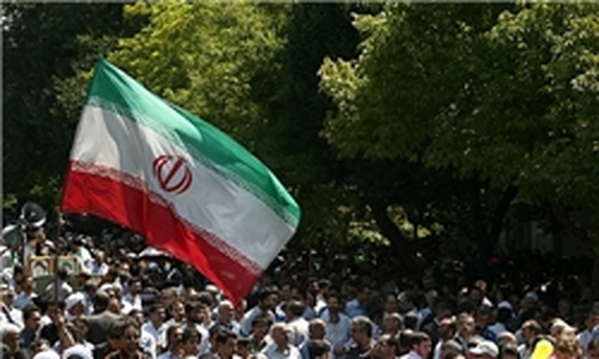 نمازگزاران تهرانی خواستار شفاف‌سازی دولت در مذاکرات هسته‌ای