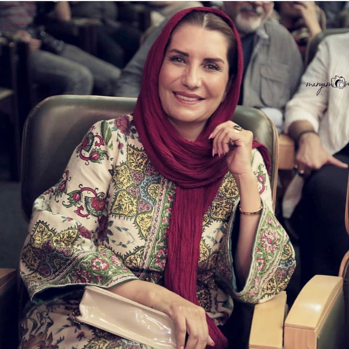 مانتو سنتی و خاص فریبا کوثری در همایش+عکس
