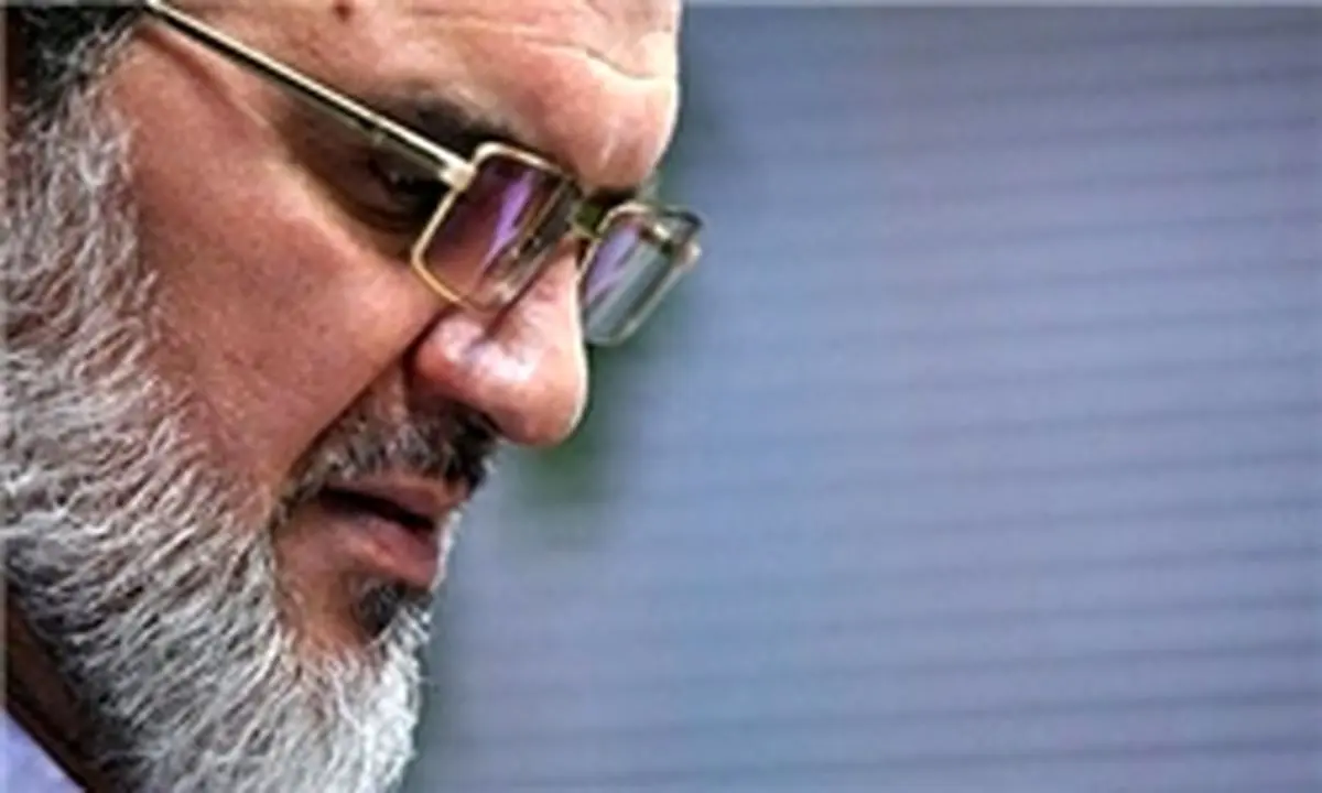 قاضی تحت فشار تصمیم به ترک ورزشگاه گرفته است