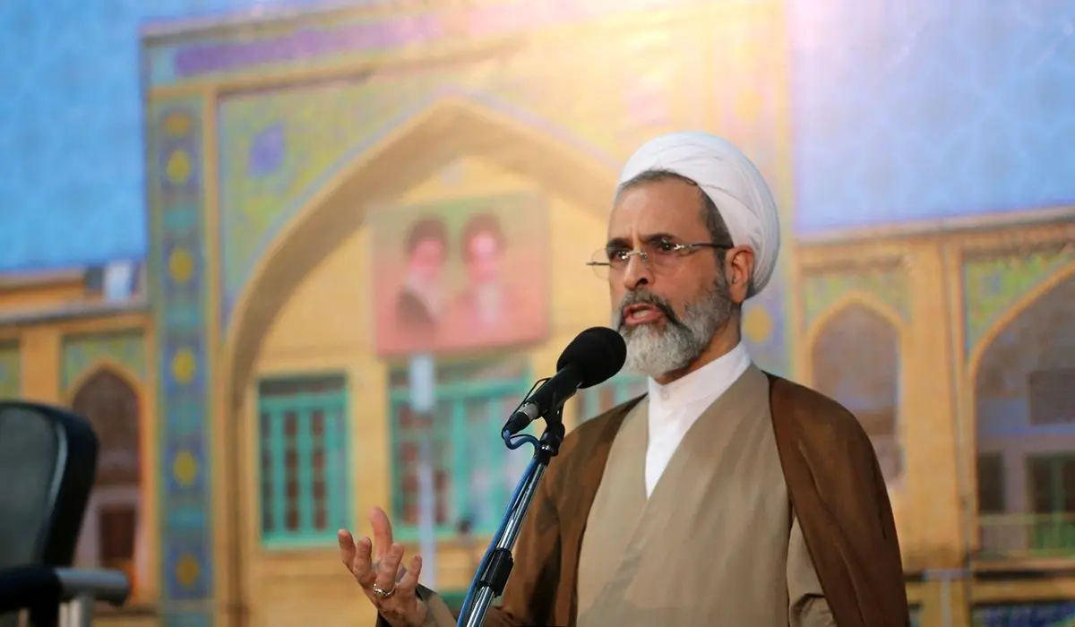 اعرافی از جامعة المصطفی می رود