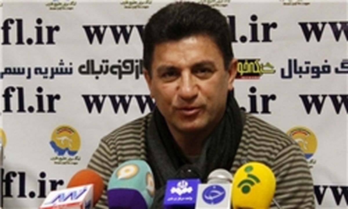 قلعه‌نويي: عليپور هيچ مسئوليتي در فوتبال ندارد/ ايراني نبايد بخاطر دستياري کي‌روش تحقير شود
