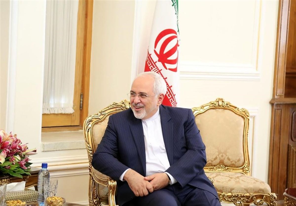 ظریف در "موسسه دیپلماتیک رومانی " + تصاویر