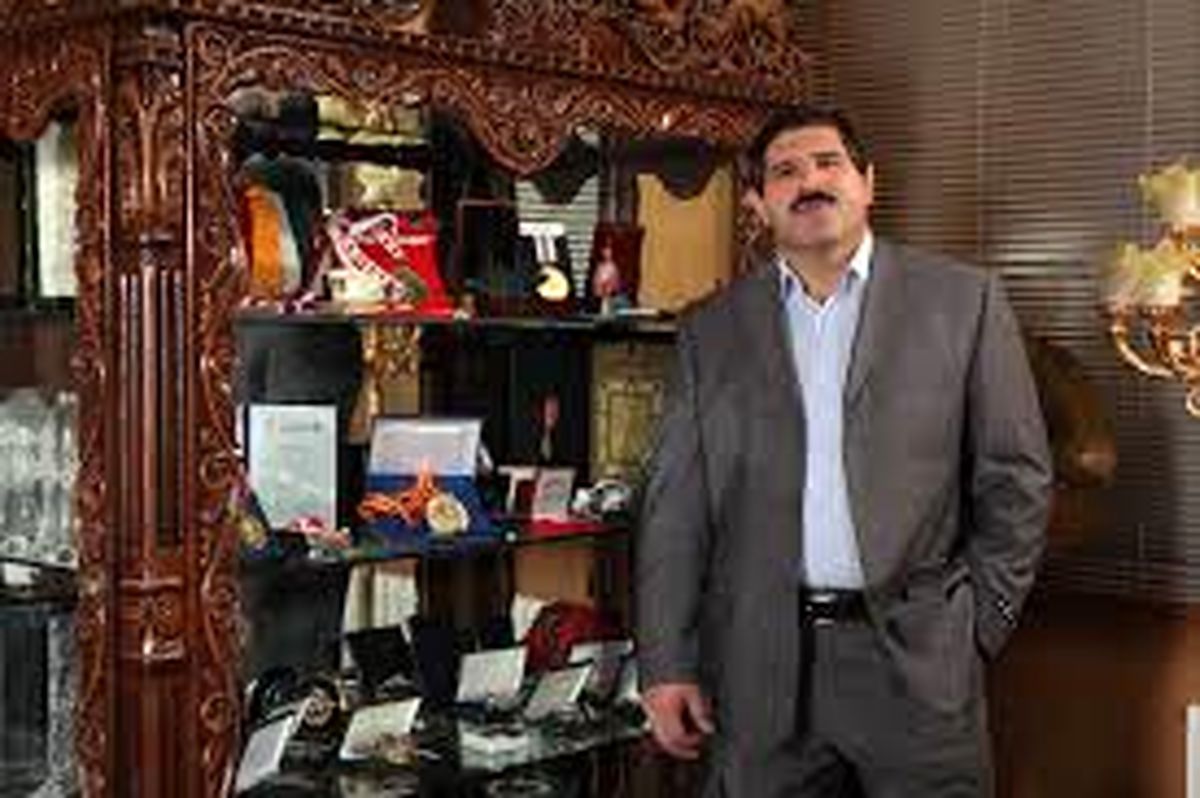 جدیدترین سلفی عباس جدیدی! / کاریکاتور
