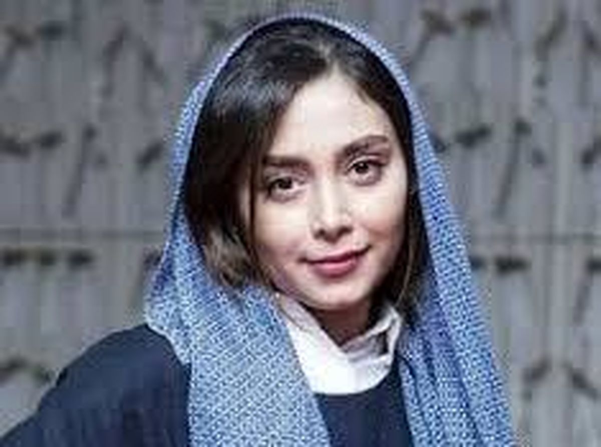 دیبا زاهدی در مراسم فوتوکال «تیغ و ترمه»