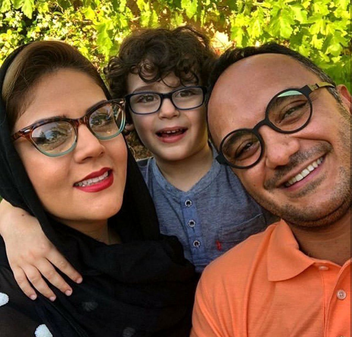 عکس خانوادگی مجری ممنوع الکار