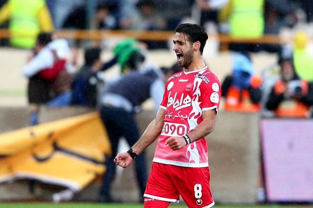 هافبک شماره 8 پرسپولیس متاهل شد