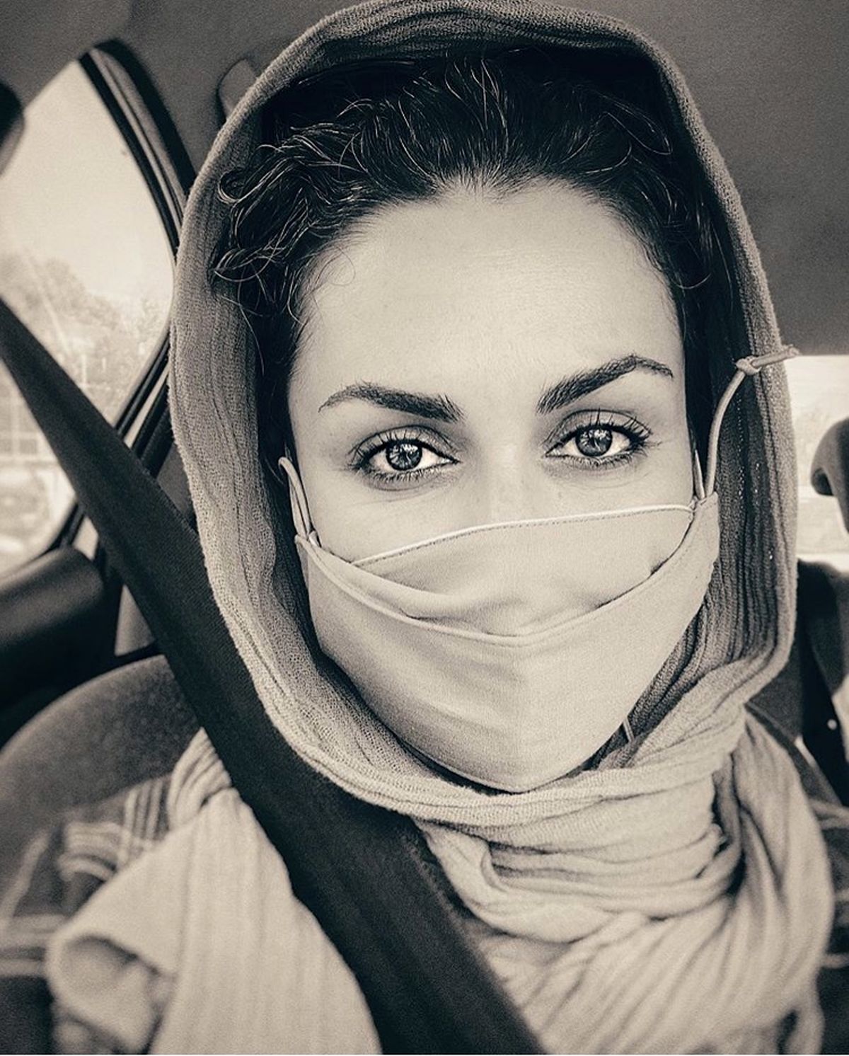 سلفی خانم بازیگر در کرونا + عکس