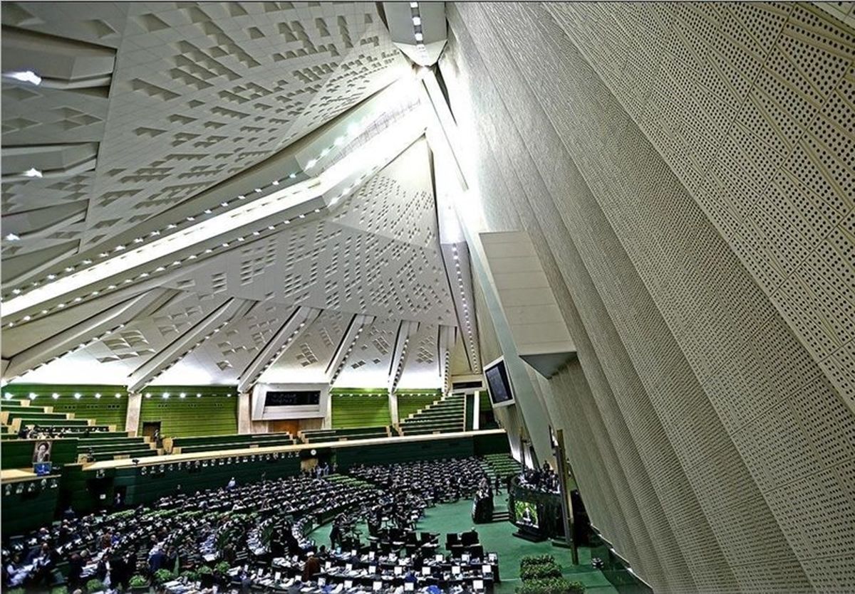 حضور علوی، زنگنه و ظریف در مجلس