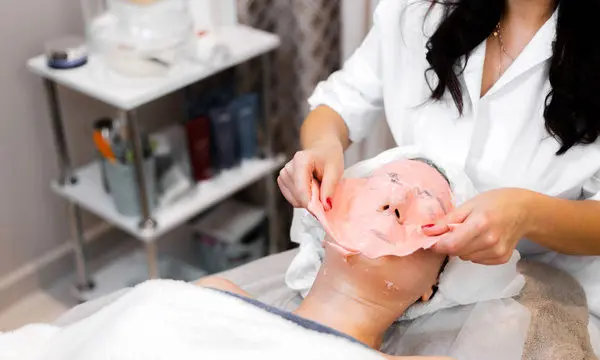 لیست قیمت آموزش پاکسازی پوست، جدول قیمت آموزش پاکسازی پوست (آذر ۱۴۰۴)