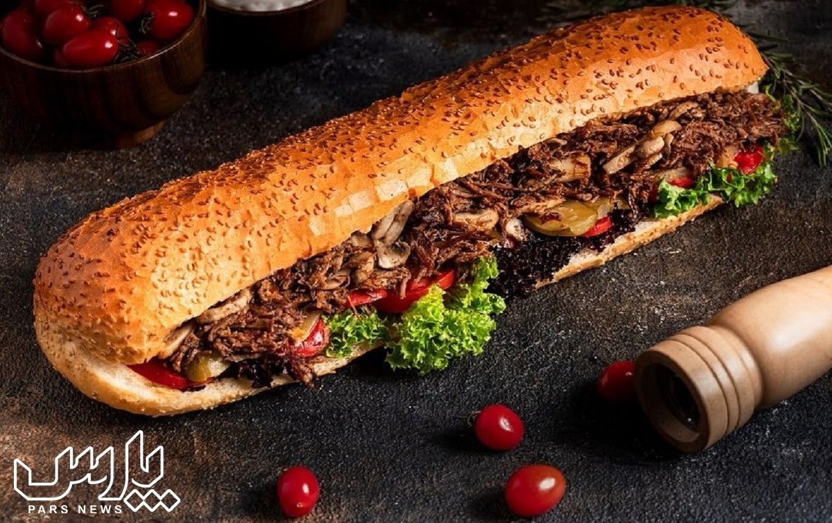 طرز تهیه ساندویچ رست بیف رستورانی خوشمزه با گوشت ریش ریش شده