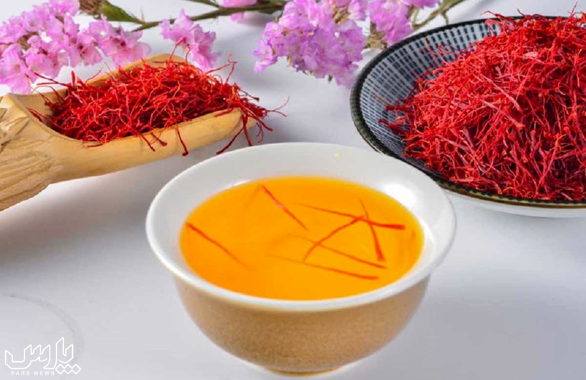 بهترین روش دم کردن زعفران با حفظ رنگ و طعم