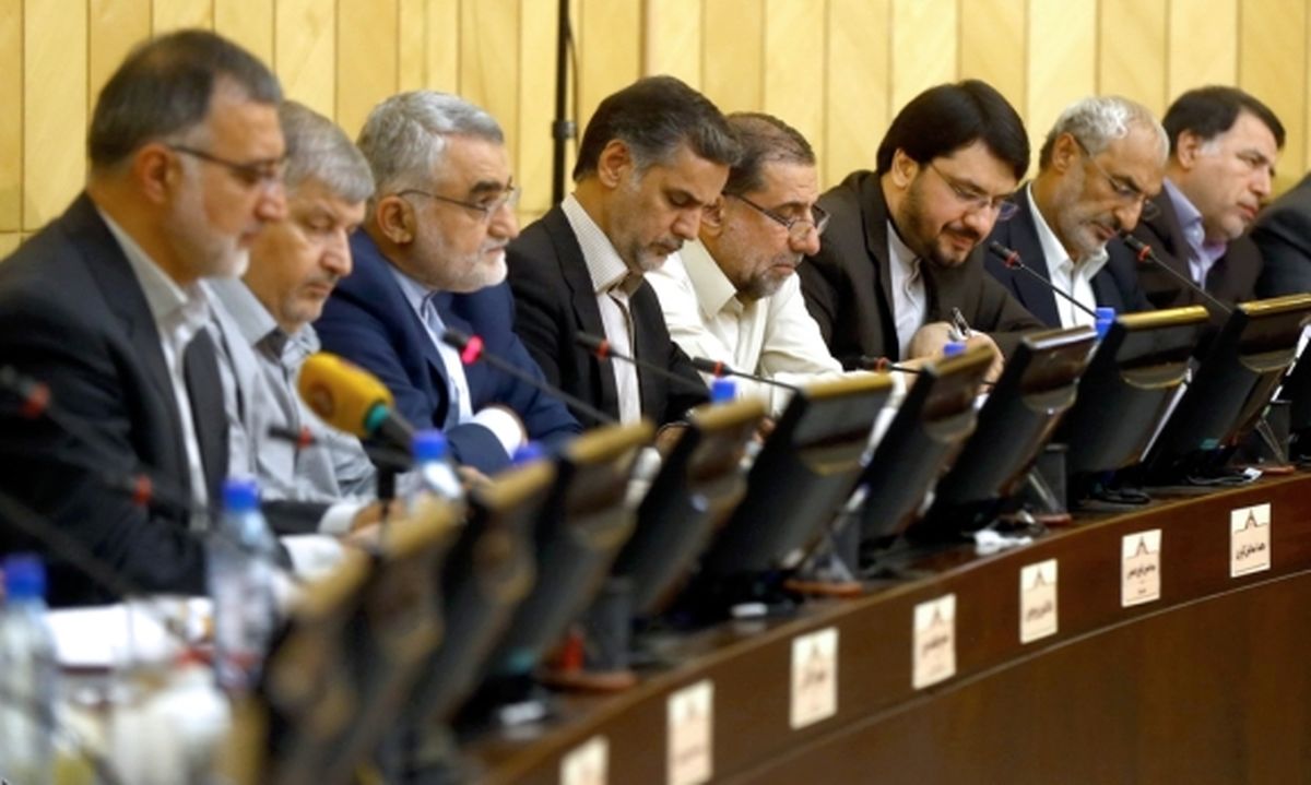 علت اصلی توقف پخش تلوزیونی جلسات برجام / عذرخواهی یک وزیر دولت روحانی از کمیسیون برجام