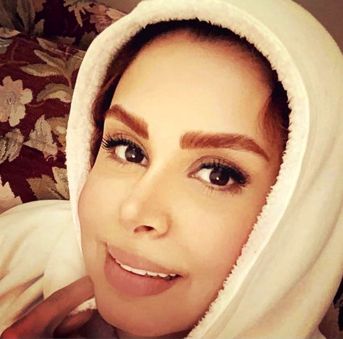 سلفی جدید نجمه جودکی با لباس خونه + عکس