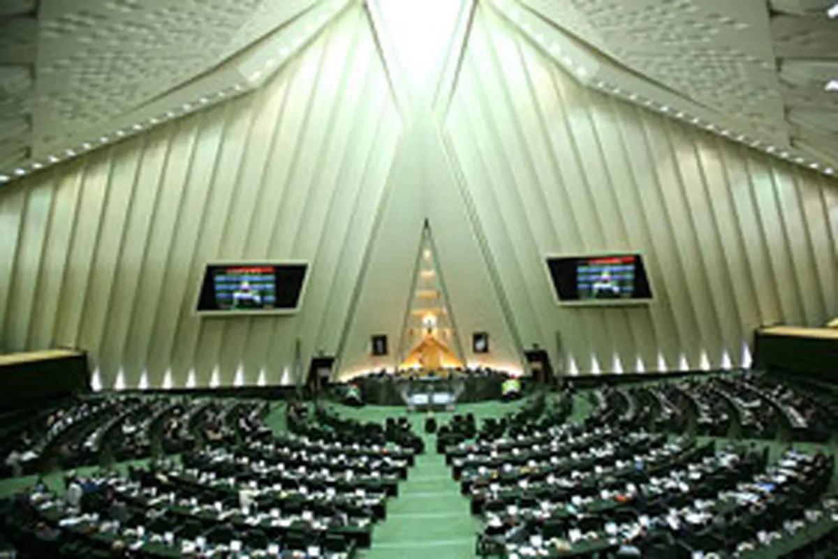 ستاره‌دارها وزیرعلوم را به مجلس کشاندند