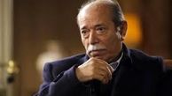 ادای احترام استاد «علی نصیریان» به پیکر جمشید مشایخی
