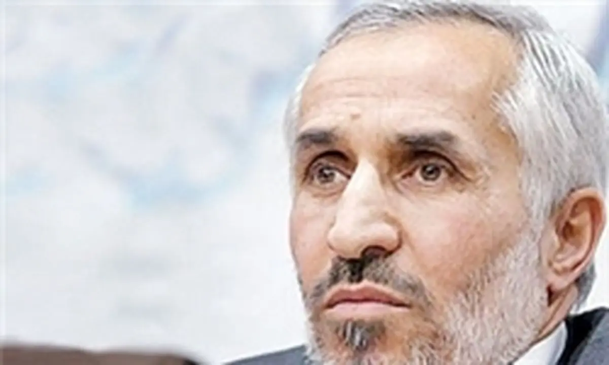 داود احمدی‌نژاد: ولایت را به احمدی‌نژاد ترجیح می‌دهم