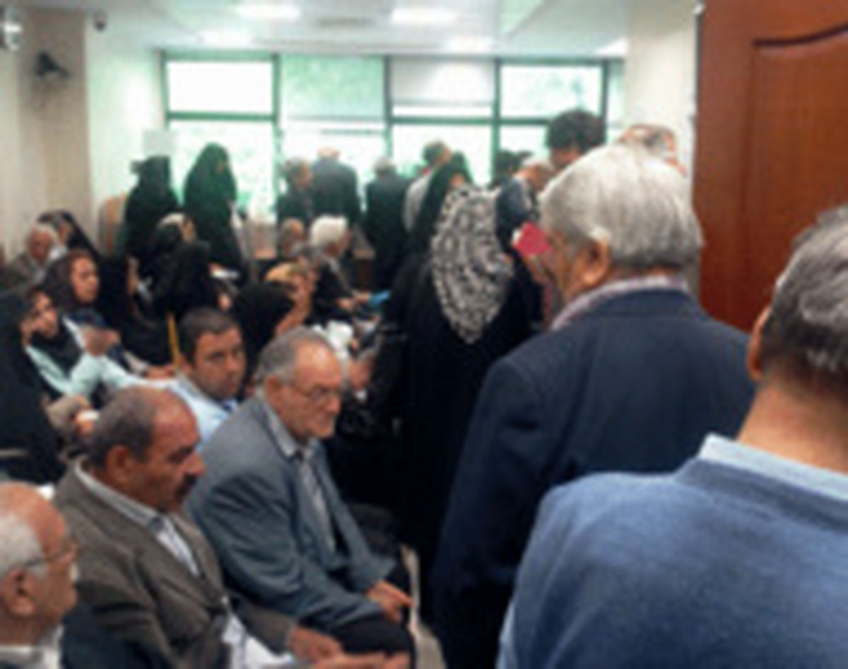 پاهایی که رمق ایستادن ندارند