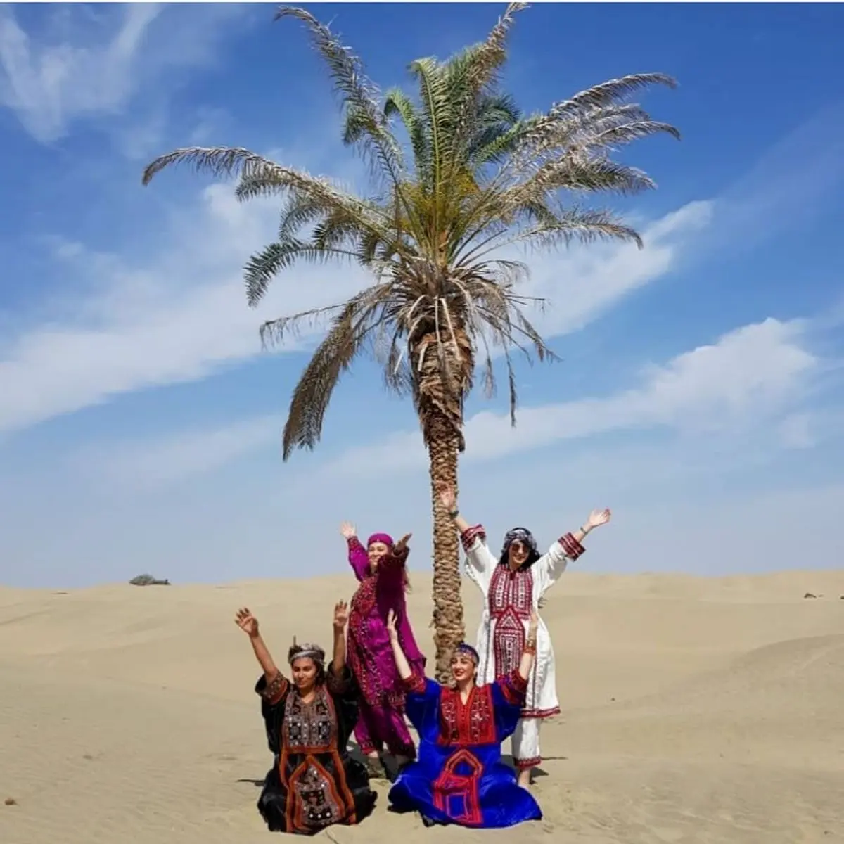 کویر گردی بهاره رهنما+عکس