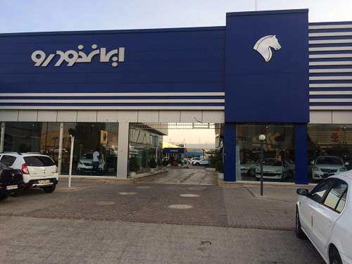 جریان معکوس تورم و کاهش قیمت‌ خودرو
