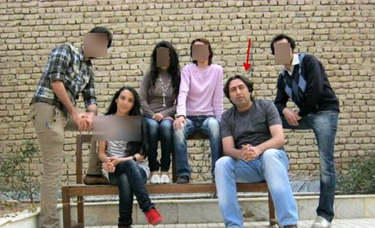 معجونی از توصیف‌های جنسی و پرده‌دری‌های اخلاقی به نام شعر
