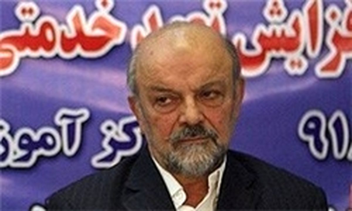 انتقاد وزیر بهداشت از تخلف داروخانه‌ها