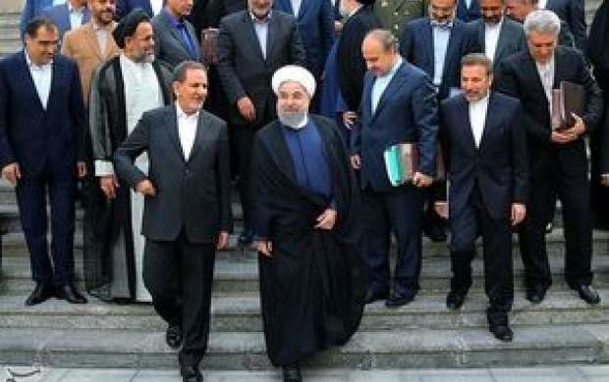 حضور روحانی در مجلس یک روز به تاخیر افتاد