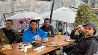 محمدرضا گلزار با دوستانش در رستوران + عکس