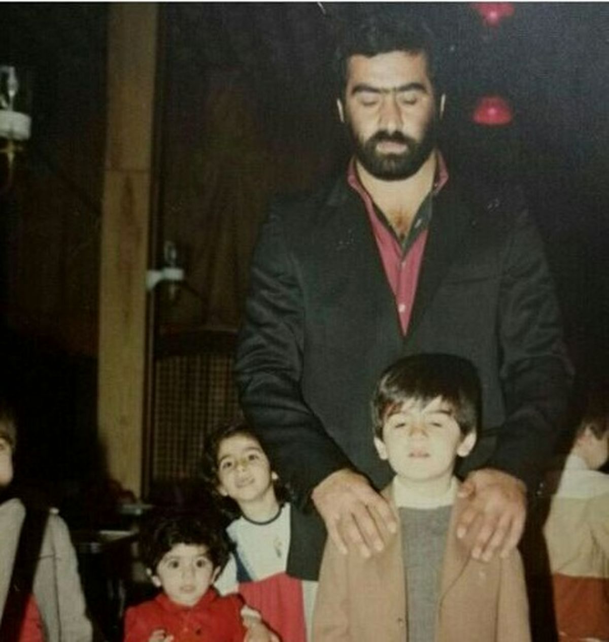 کودکی اتوکشیده و بامزه فرزاد حسنی