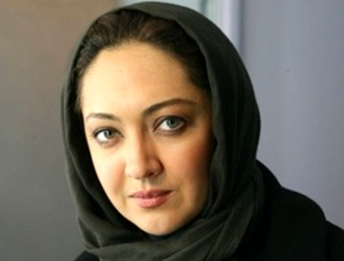 عکسی از نیکی کریمی کنار پدر و مادرش در استانبول 