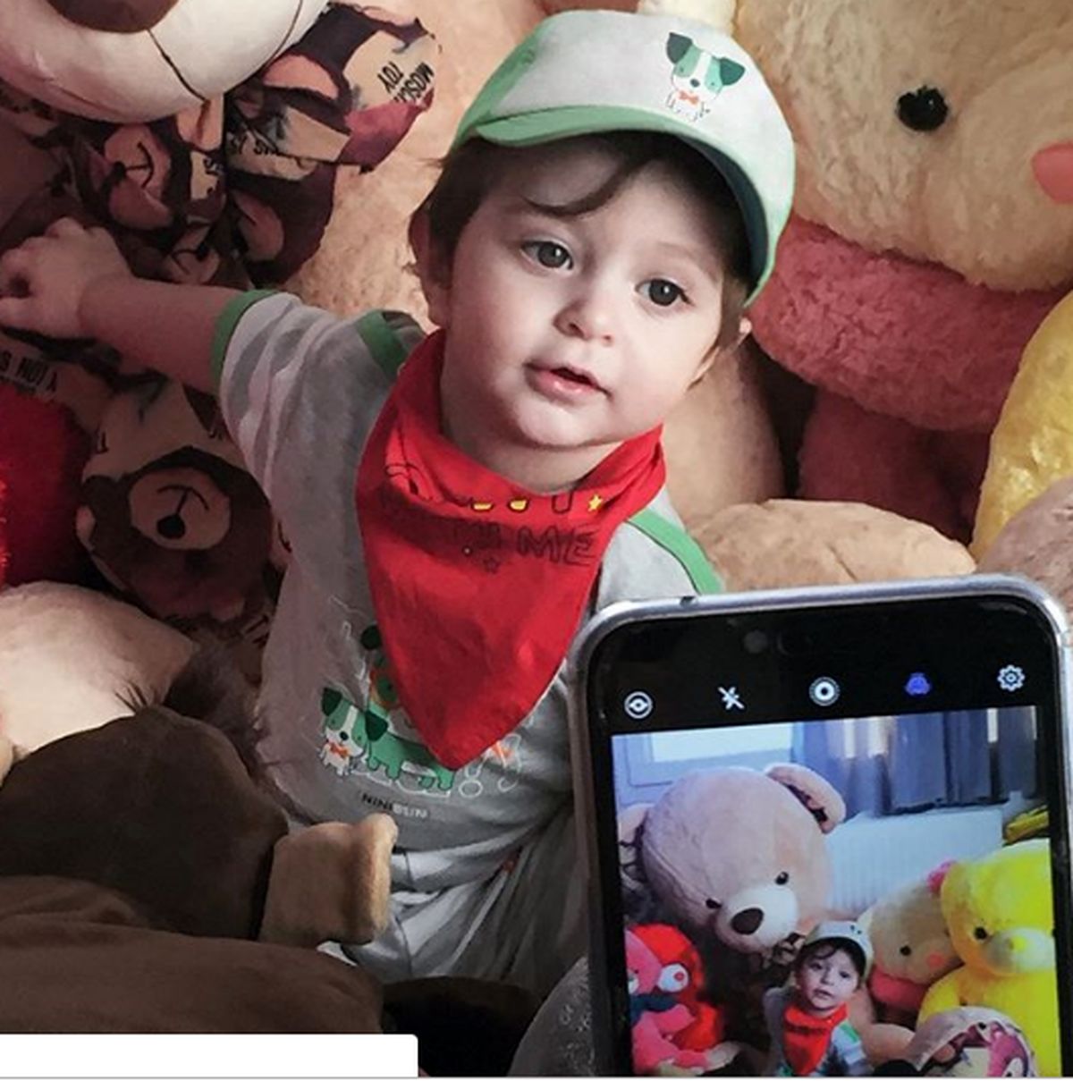 عکس پسر بلوری آقای مجری