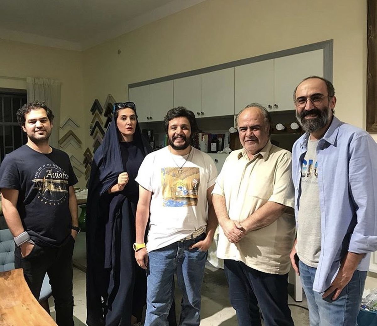 هادی حجازی فر در جمع دوستان نمایشی اش + عکس