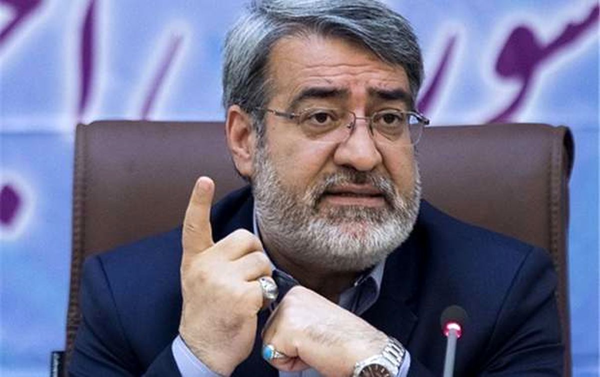 تناقضی که وزیر کشور باید به آن پاسخ دهد