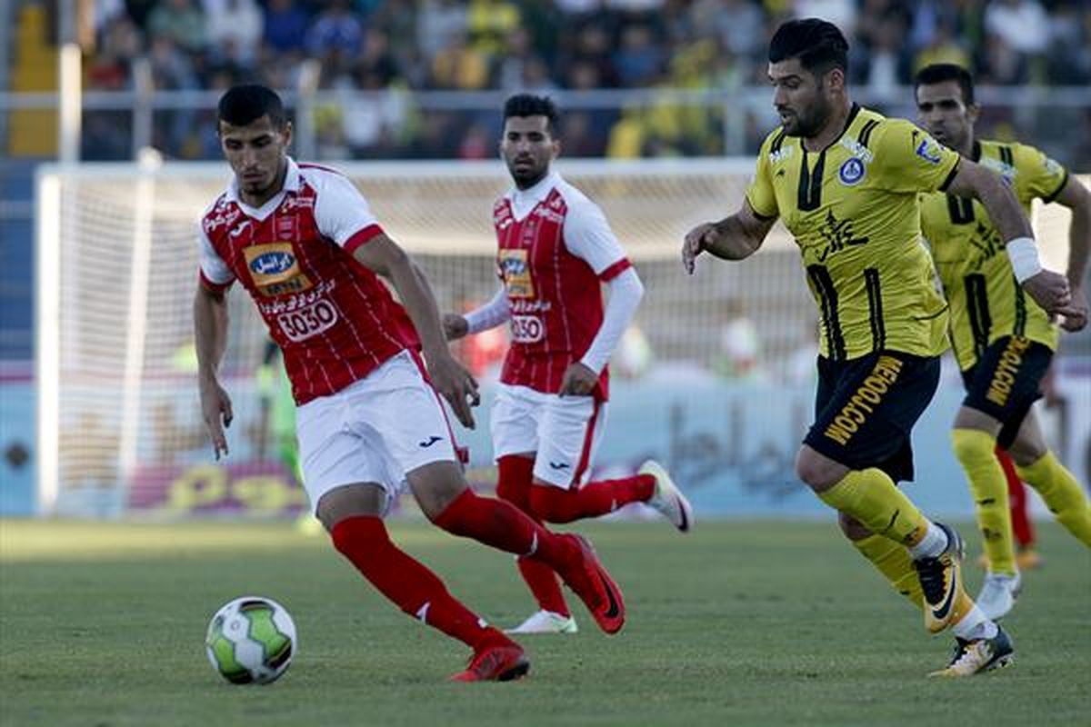 مهاجم پرسپولیس تیمش را مقابل الجزیره همراهی می‌کند

