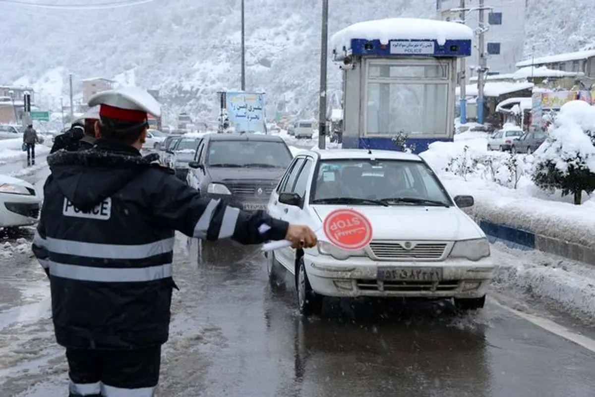 بارش باران در محورهای ۷ استان/ ترافیک در جاده‌ چالوس، فیروزکوه و هراز / بازگشایی محور بشرویه - فردوس و بافت - سیرجان