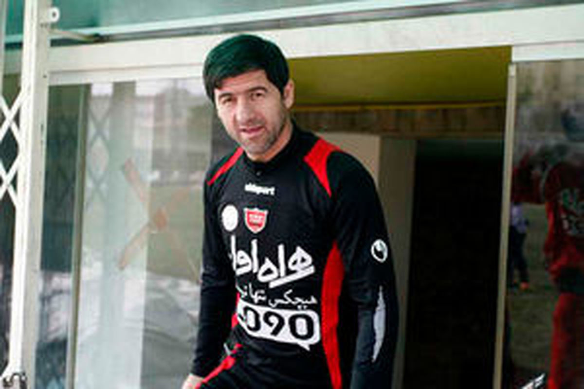 کریم باقری زودتر از کاروان پرسپولیس به تبریز رفت