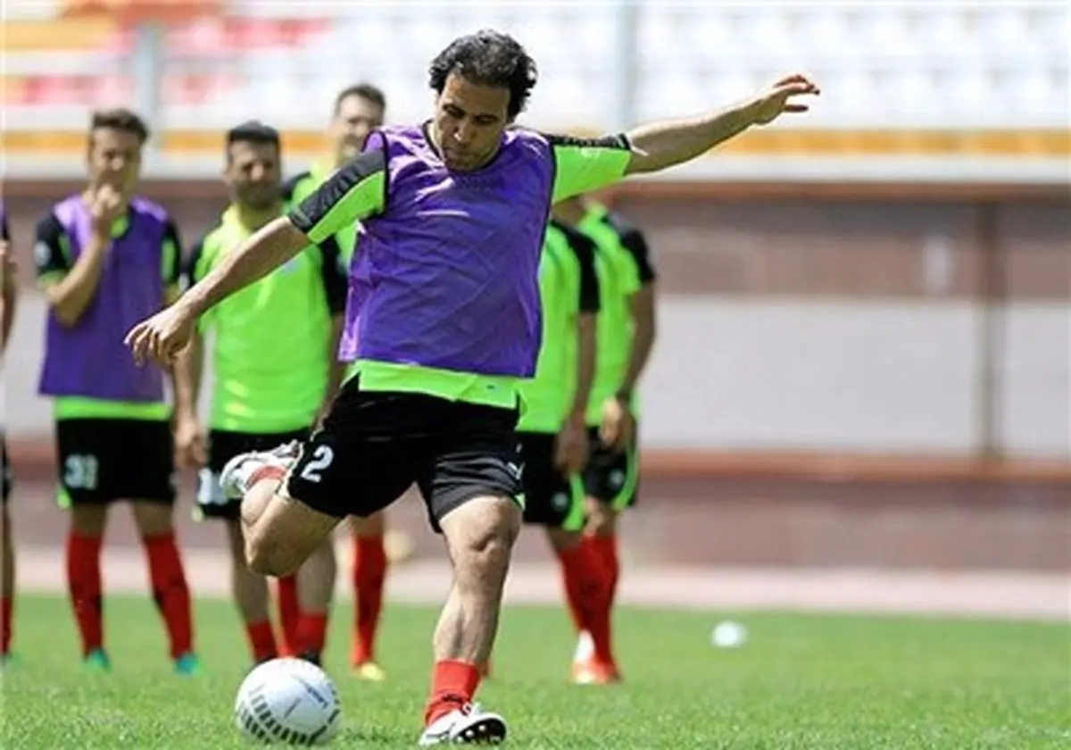 مهدی مهدویکیا پا به توپ شد