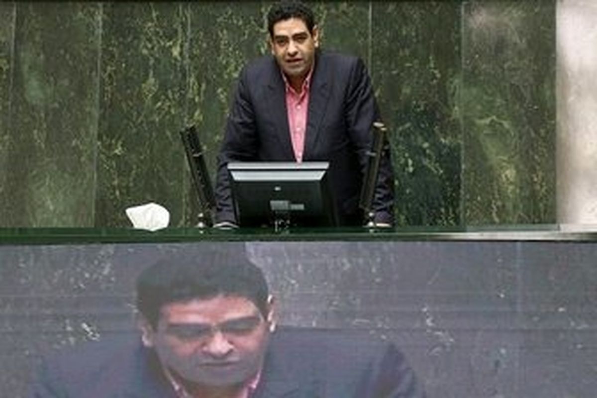 مجلس در رأس امور نیست