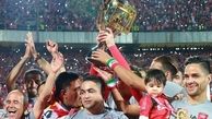 پسر به جای پدر جام قهرمانی را بالا برد