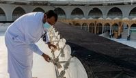 شستشوی پشت بام کعبه +عکس
