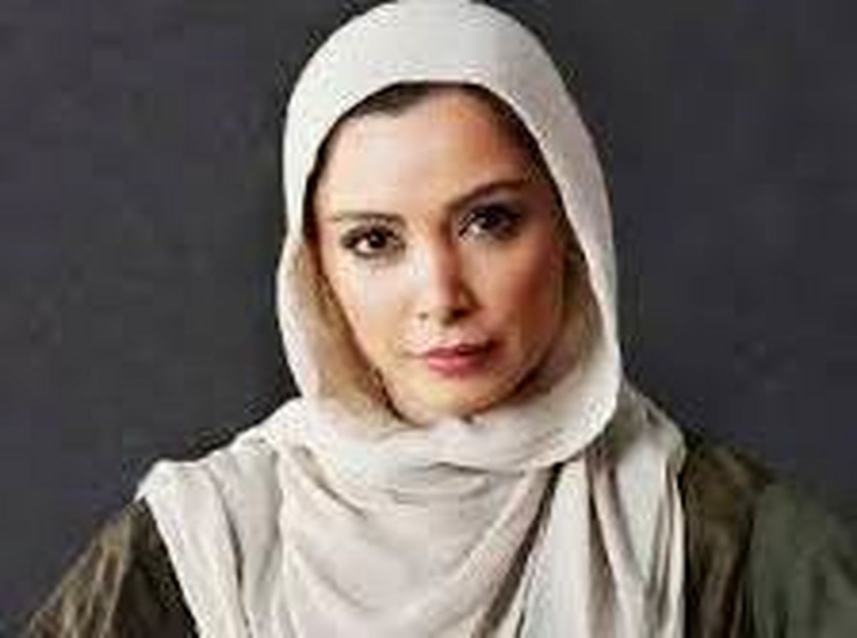  فرناز رهنما با گریم تئاتری اش