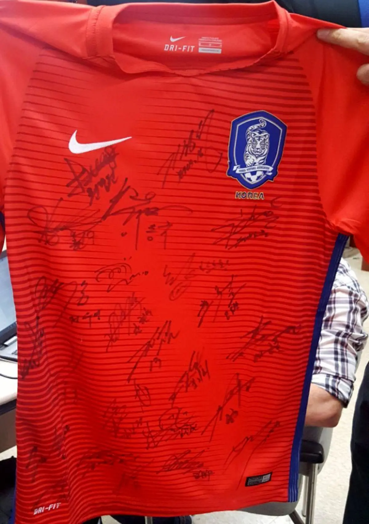 پیراهن امضاشده کره‌‌ای‌ها در موزه AFC(عکس)