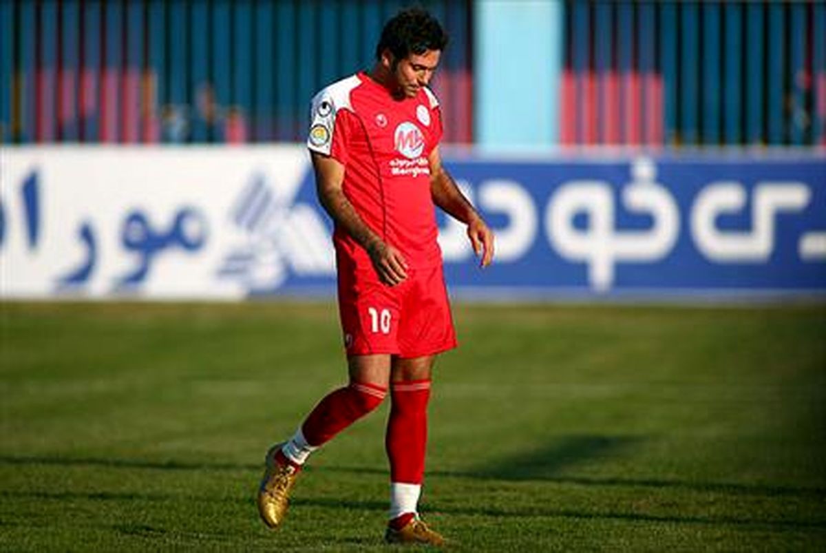 بازیکن جنجالی فوتبال ایران درآستانه پیوستن به استقلال