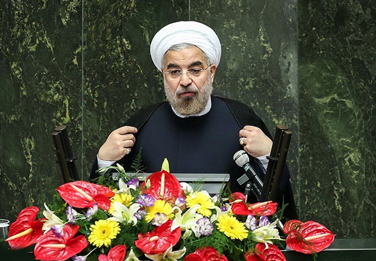 خوش و بش روحانی با لاریجانی + عکس